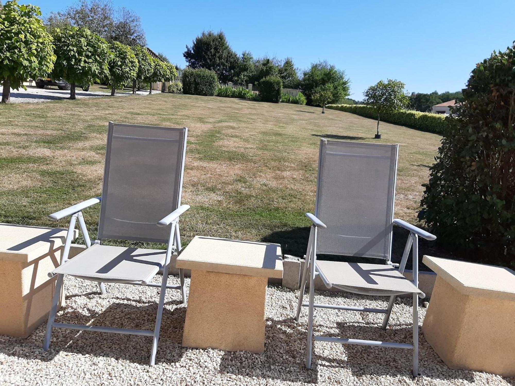 Modern Holiday Home In Aquitaine Saint-Nexans المظهر الخارجي الصورة