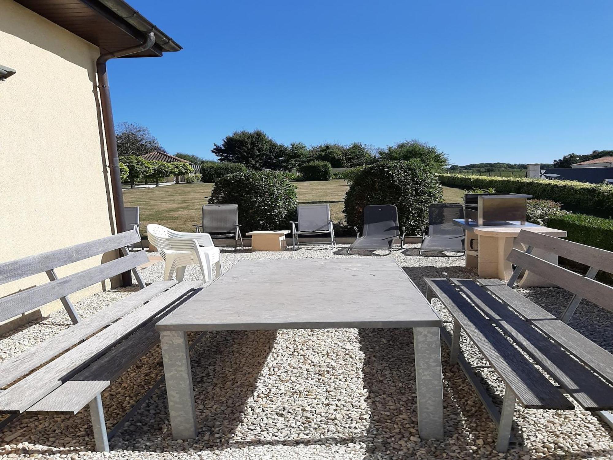 Modern Holiday Home In Aquitaine Saint-Nexans المظهر الخارجي الصورة