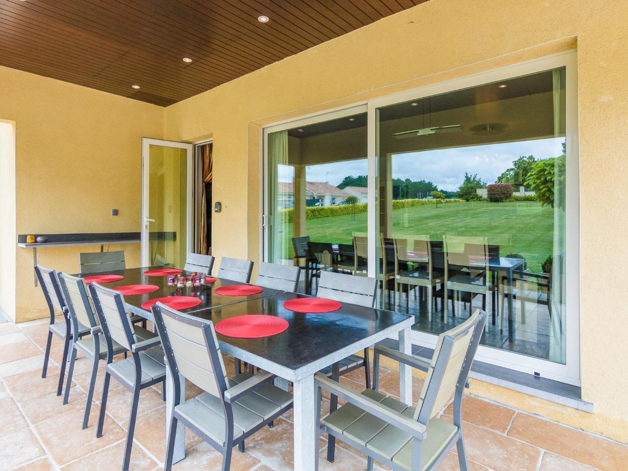 Modern Holiday Home In Aquitaine Saint-Nexans المظهر الخارجي الصورة